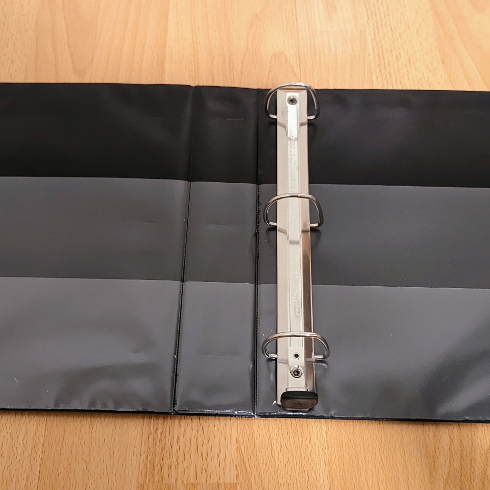Binder - Picture 2 of 2